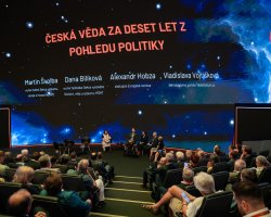 oslava v Planetariu